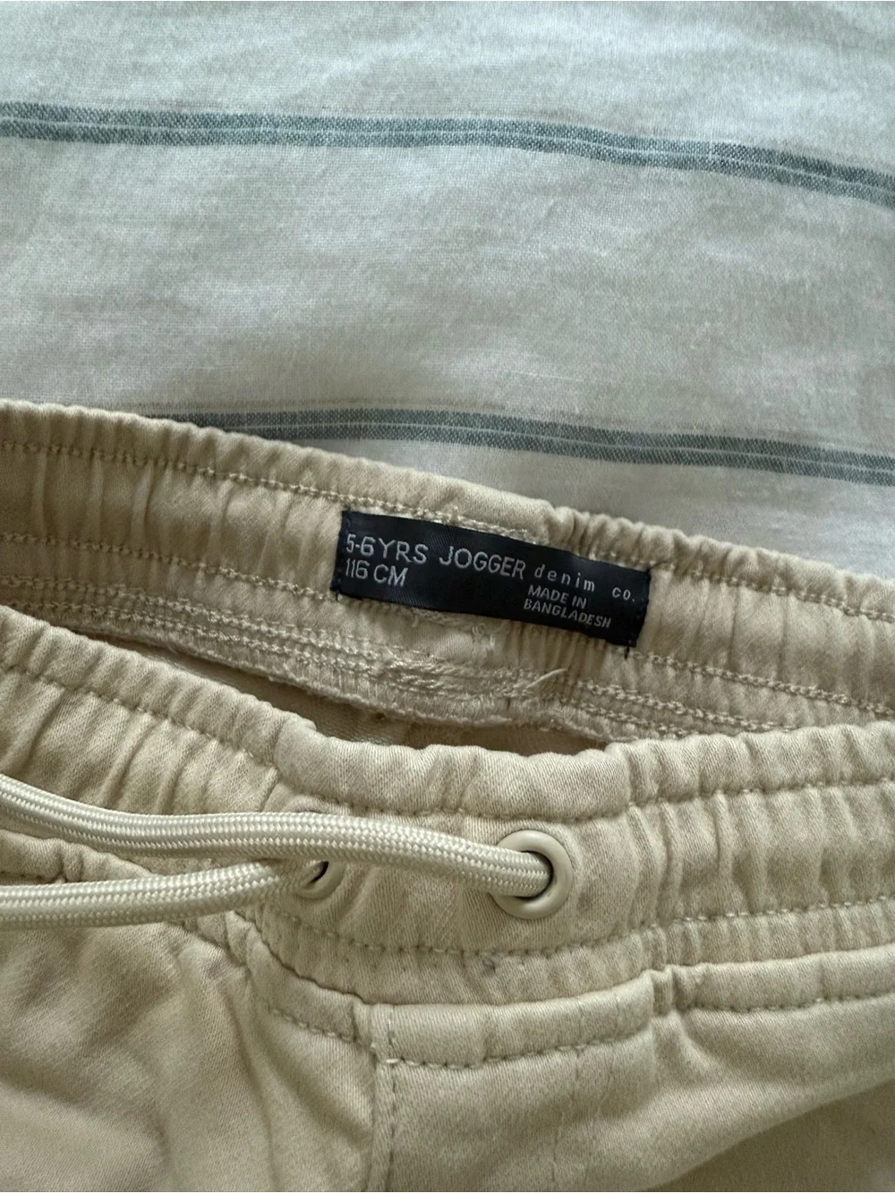 Primark NWOT Kids Beige Jogger Pants - Neutral Casual Bottoms size 5-6